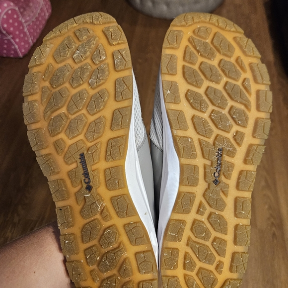 Men's 9.5 Colombia shoes - Picture 5 of 5